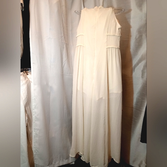 MNG TAG Maxi, Long Leg Slits, Sleeveless, Ivory, Built-in Shorts Underneath, S - Picture 3 of 15